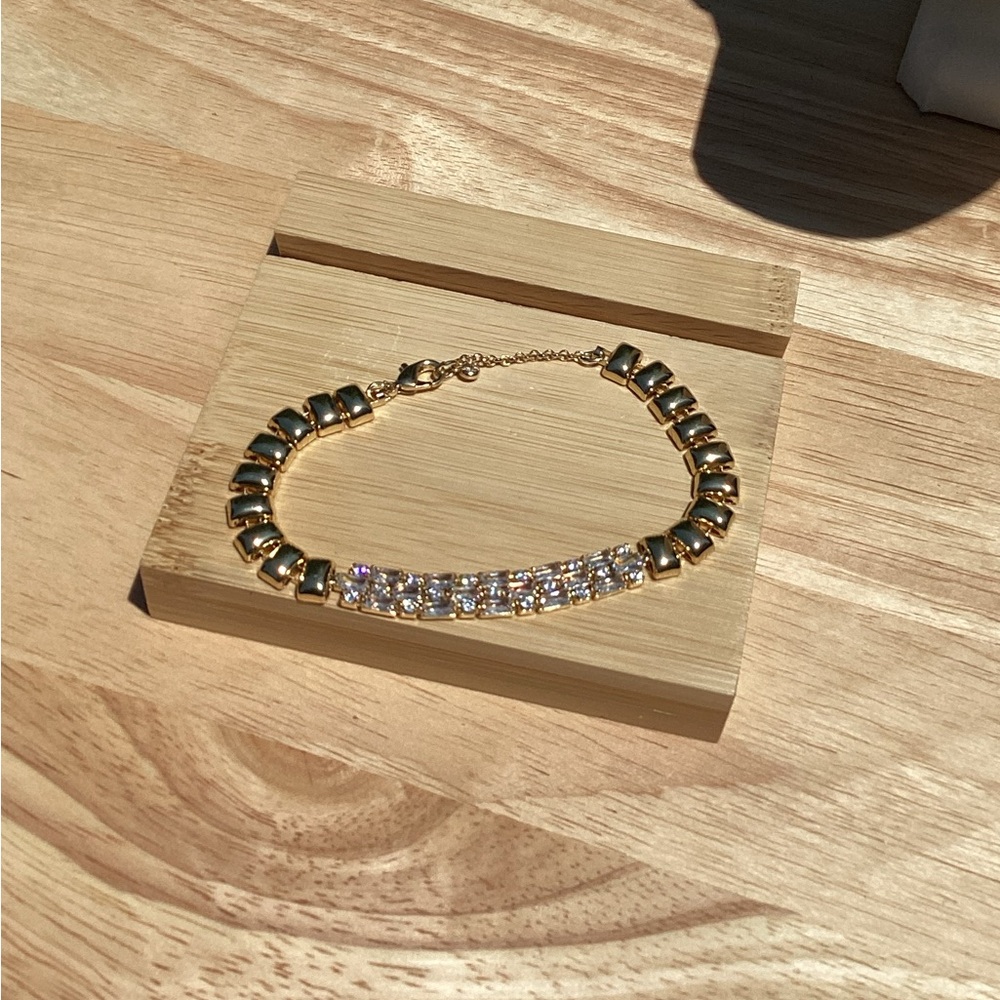 STATEMENT BRACELET - Picture 8 of 12